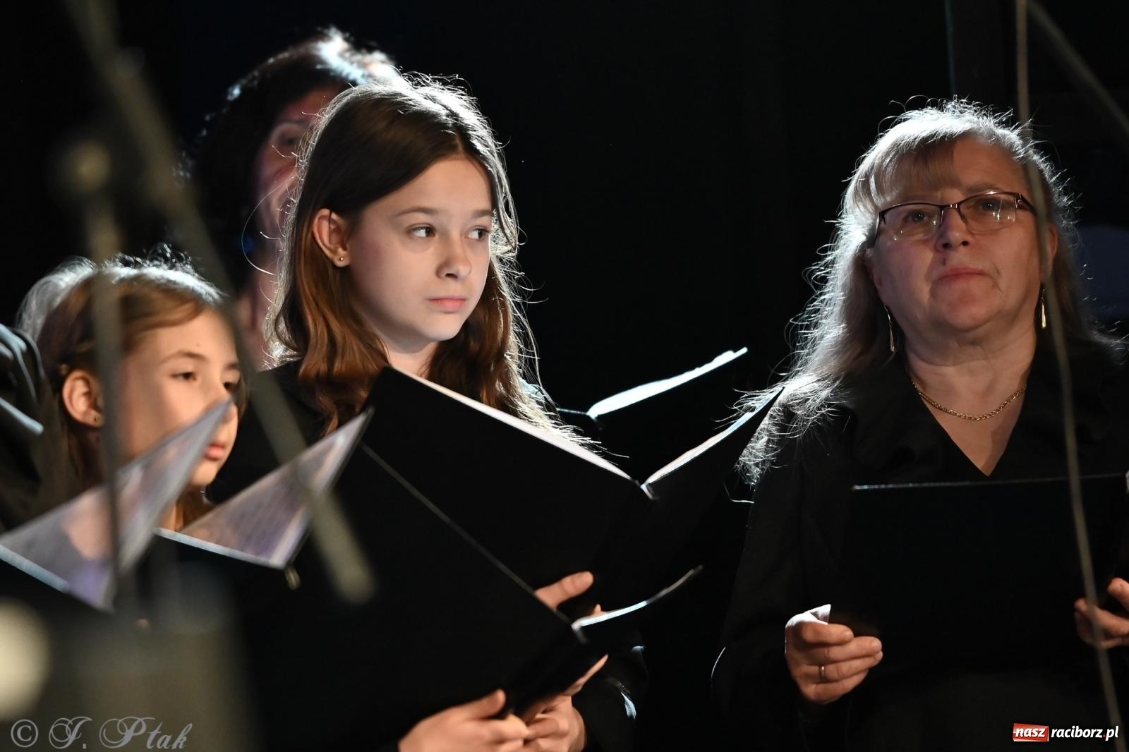 Zdjęcie w galerii na portalu naszraciborz.pl: Co nam w duszy gra – koncert pieśni chóralnej w Strzesze wiadomości z regionu