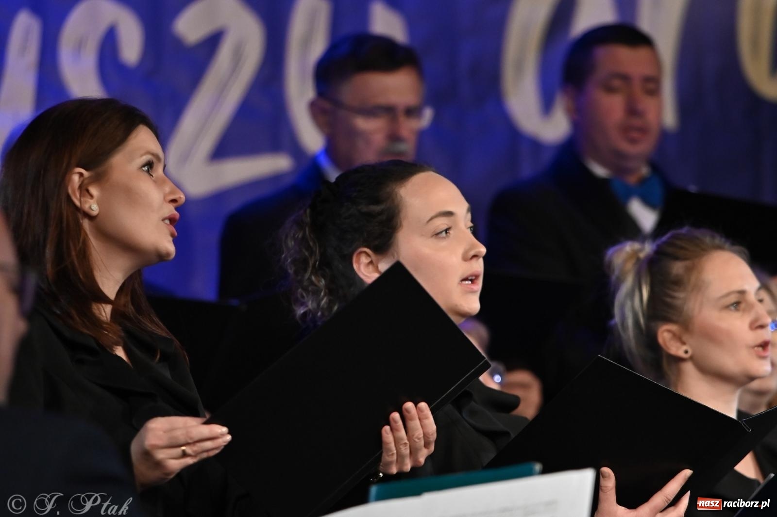 Zdjęcie w galerii na portalu naszraciborz.pl: Co nam w duszy gra – koncert pieśni chóralnej w Strzesze wiadomości z regionu