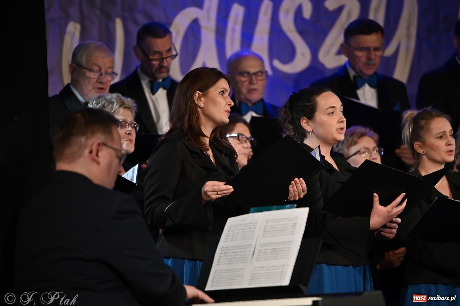 Zdjęcie w galerii na portalu naszraciborz.pl: Co nam w duszy gra – koncert pieśni chóralnej w Strzesze wiadomości z regionu