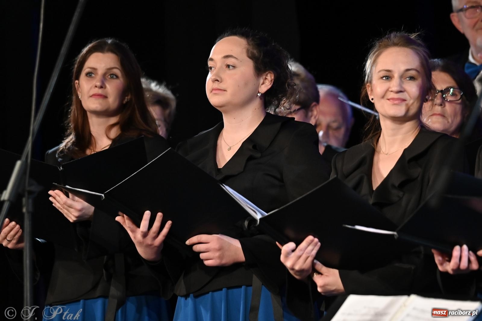 Zdjęcie w galerii na portalu naszraciborz.pl: Co nam w duszy gra – koncert pieśni chóralnej w Strzesze wiadomości z regionu