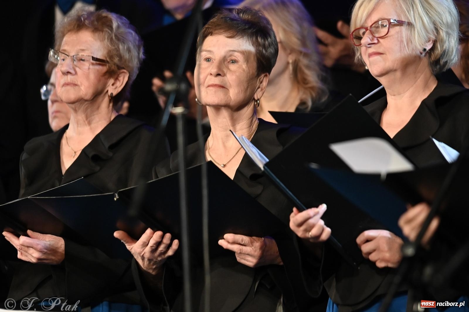 Zdjęcie w galerii na portalu naszraciborz.pl: Co nam w duszy gra – koncert pieśni chóralnej w Strzesze wiadomości z regionu