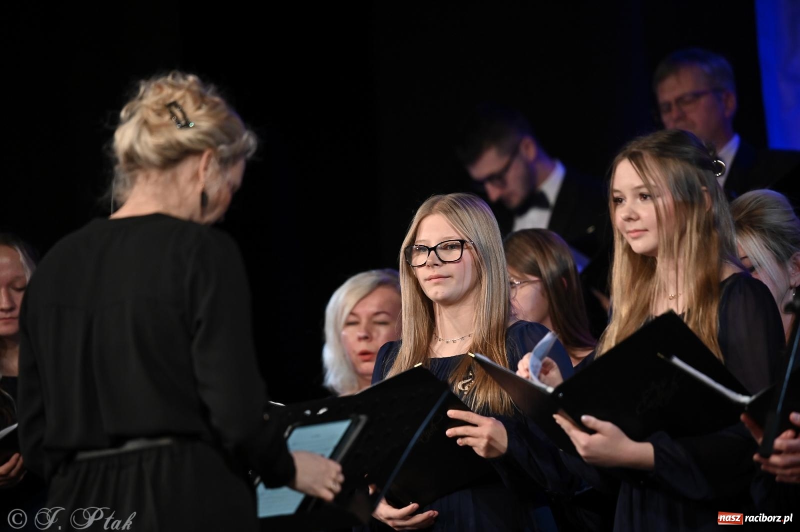 Zdjęcie w galerii na portalu naszraciborz.pl: Co nam w duszy gra – koncert pieśni chóralnej w Strzesze wiadomości z regionu