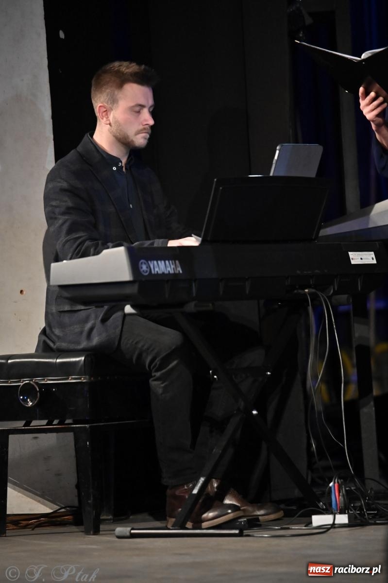 Zdjęcie w galerii na portalu naszraciborz.pl: Co nam w duszy gra – koncert pieśni chóralnej w Strzesze wiadomości z regionu