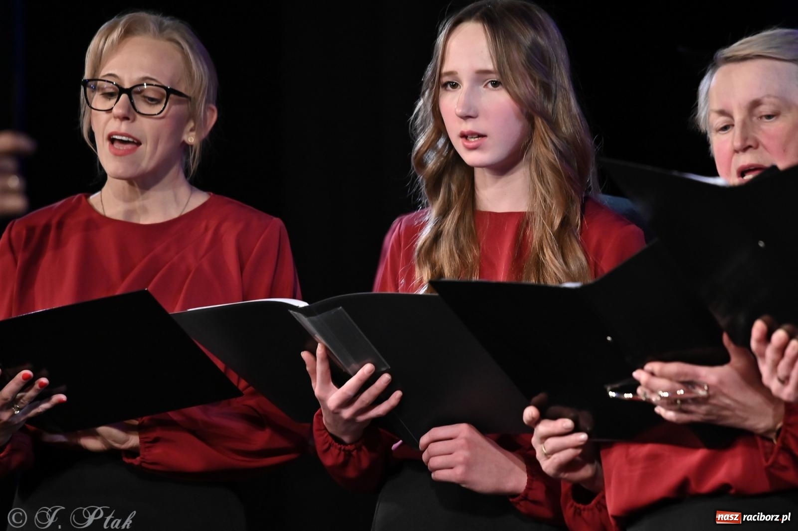 Zdjęcie w galerii na portalu naszraciborz.pl: Co nam w duszy gra – koncert pieśni chóralnej w Strzesze wiadomości z regionu