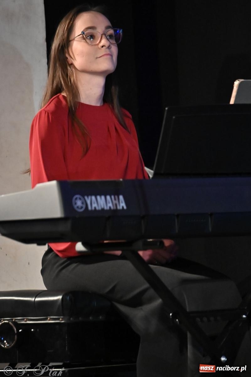 Zdjęcie w galerii na portalu naszraciborz.pl: Co nam w duszy gra – koncert pieśni chóralnej w Strzesze wiadomości z regionu