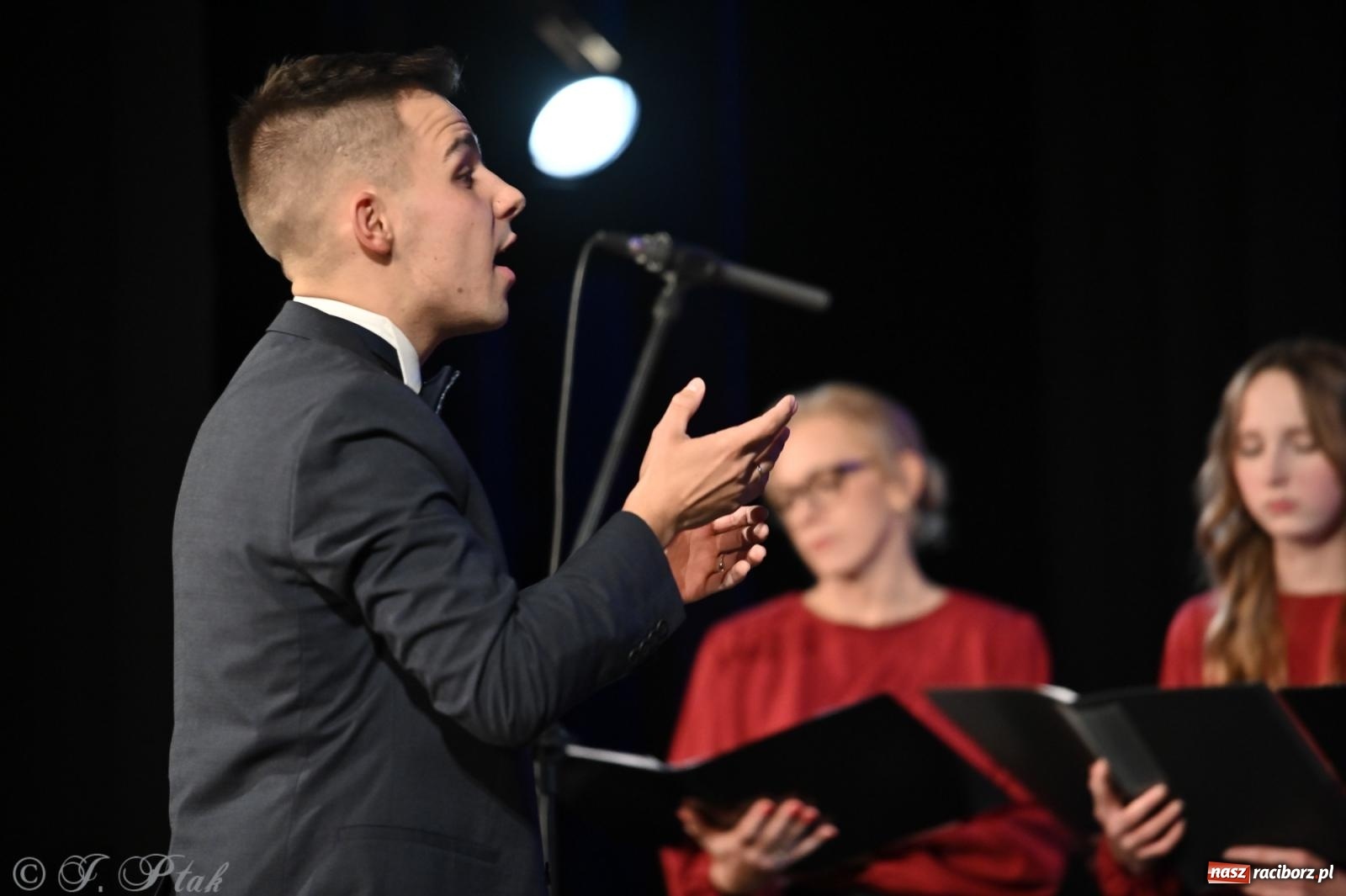 Zdjęcie w galerii na portalu naszraciborz.pl: Co nam w duszy gra – koncert pieśni chóralnej w Strzesze wiadomości z regionu