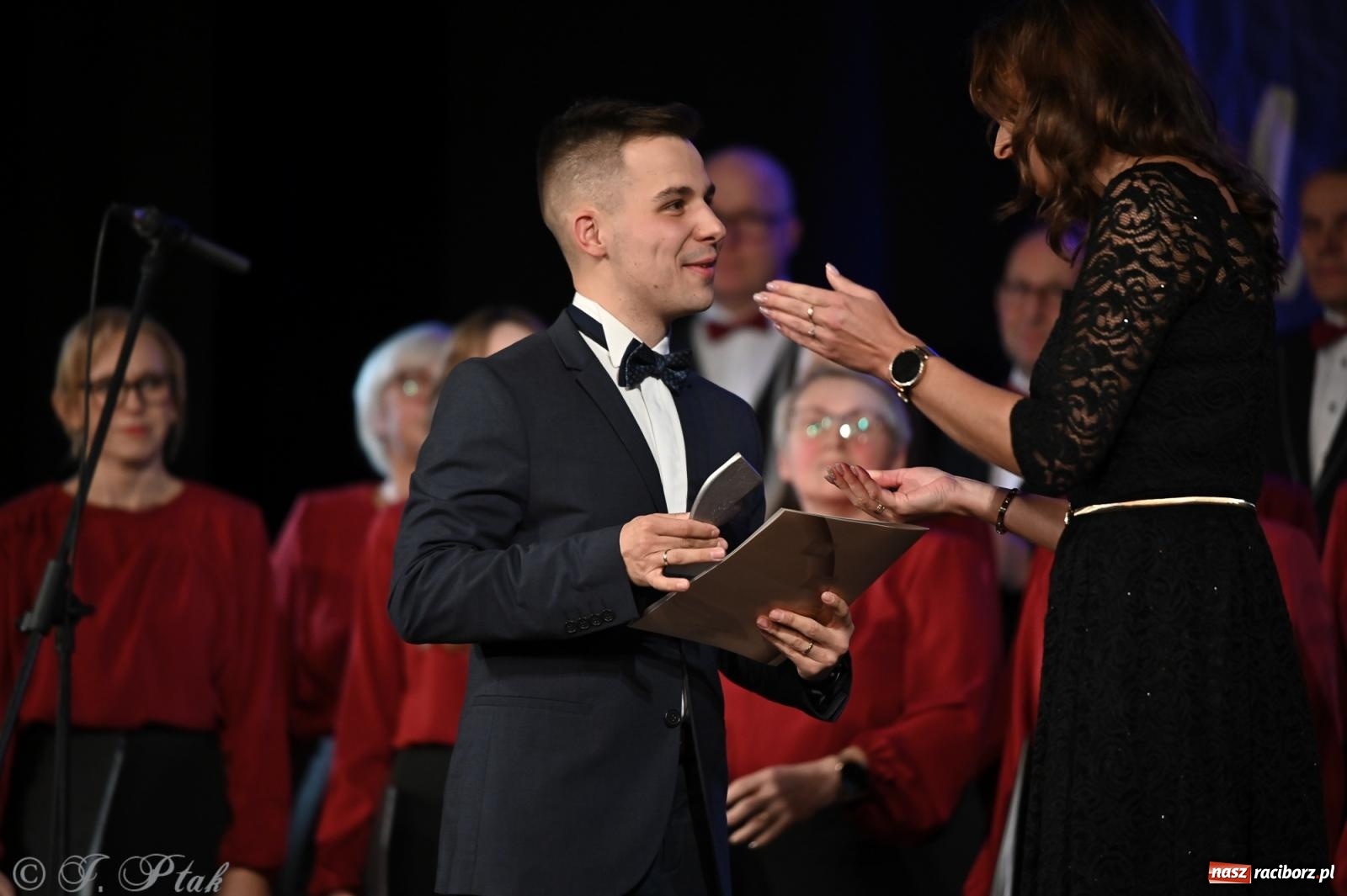 Zdjęcie w galerii na portalu naszraciborz.pl: Co nam w duszy gra – koncert pieśni chóralnej w Strzesze wiadomości z regionu