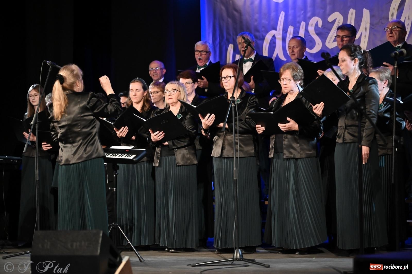 Zdjęcie w galerii na portalu naszraciborz.pl: Co nam w duszy gra – koncert pieśni chóralnej w Strzesze wiadomości z regionu