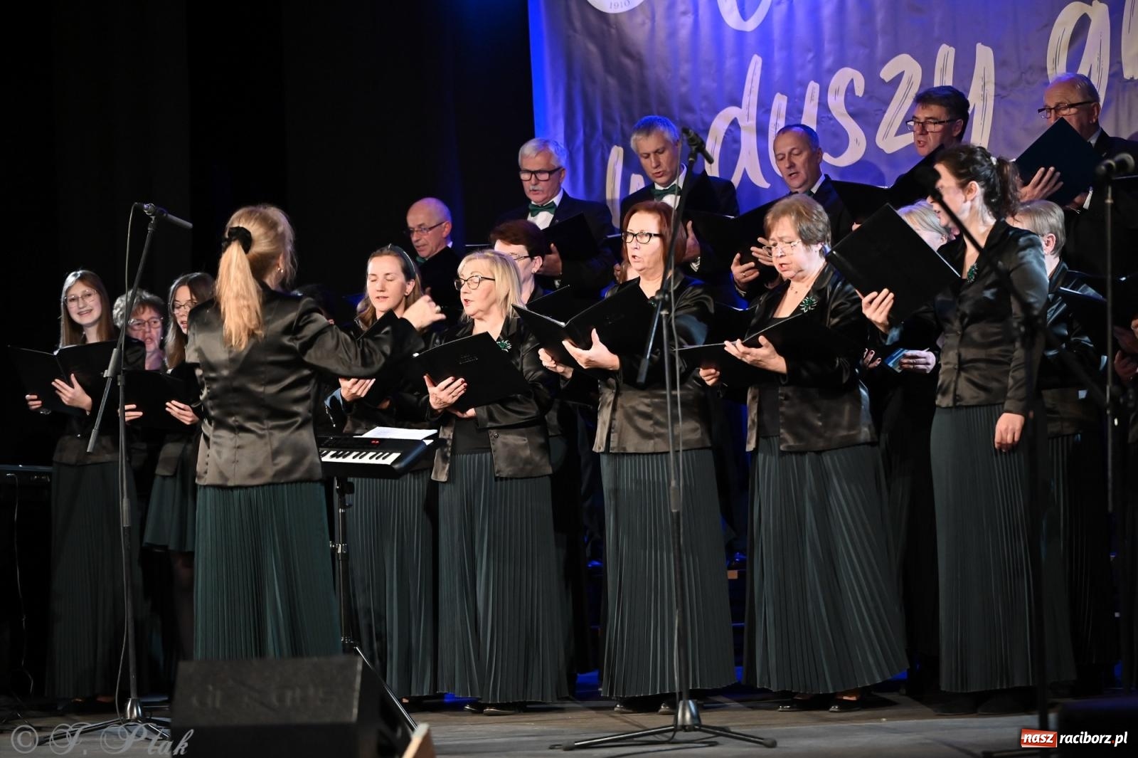 Zdjęcie w galerii na portalu naszraciborz.pl: Co nam w duszy gra – koncert pieśni chóralnej w Strzesze wiadomości z regionu