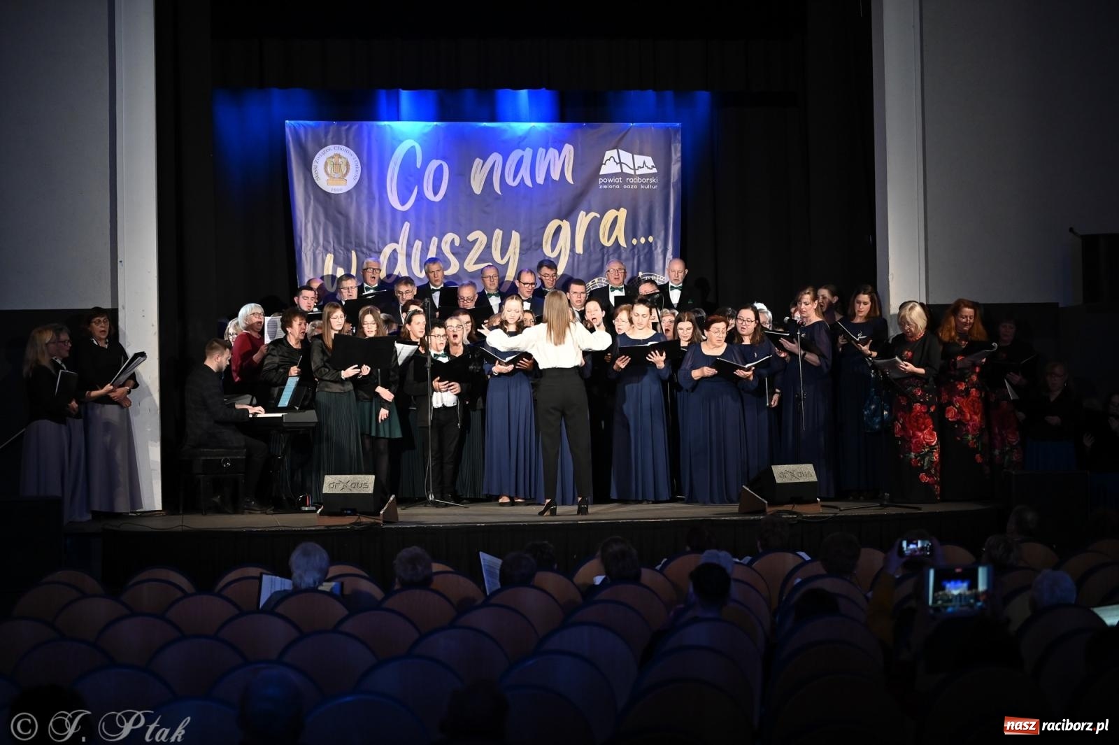 Zdjęcie w galerii na portalu naszraciborz.pl: Co nam w duszy gra – koncert pieśni chóralnej w Strzesze wiadomości z regionu