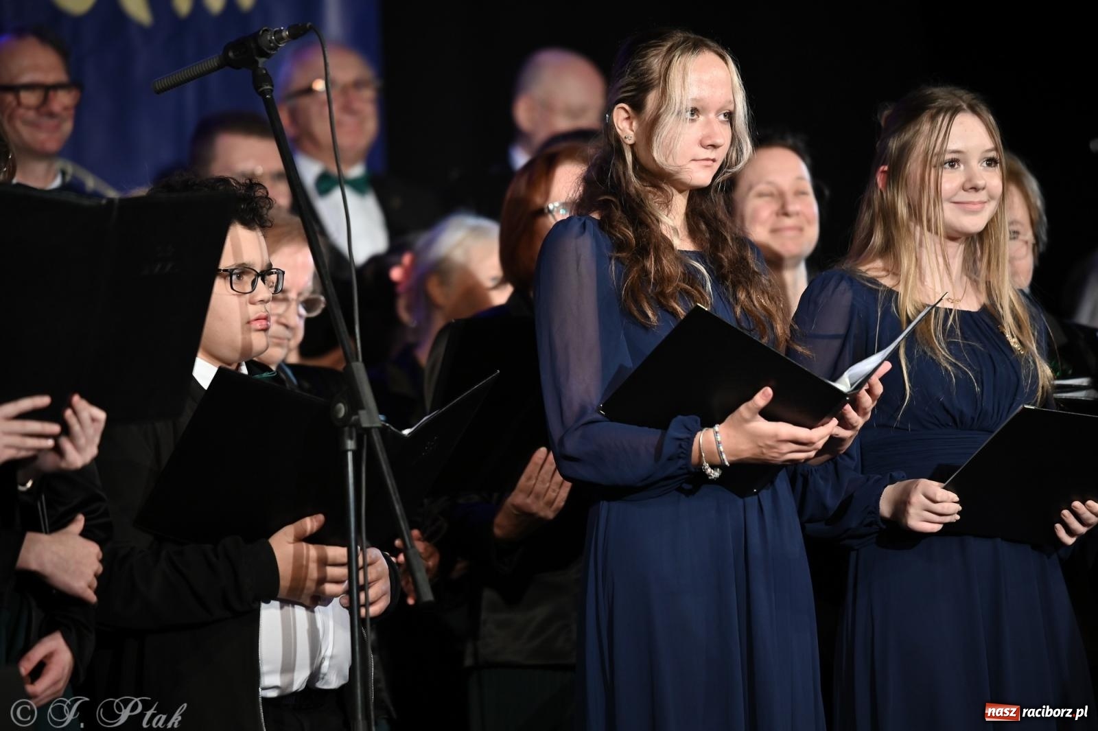 Zdjęcie w galerii na portalu naszraciborz.pl: Co nam w duszy gra – koncert pieśni chóralnej w Strzesze wiadomości z regionu
