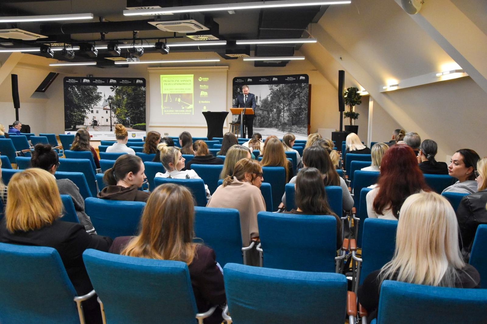 Zdjęcie w galerii na portalu naszraciborz.pl: Dwudniowa konferencja o prawie spadkowym zgromadziła ekspertów w Raciborzu wiadomości z regionu