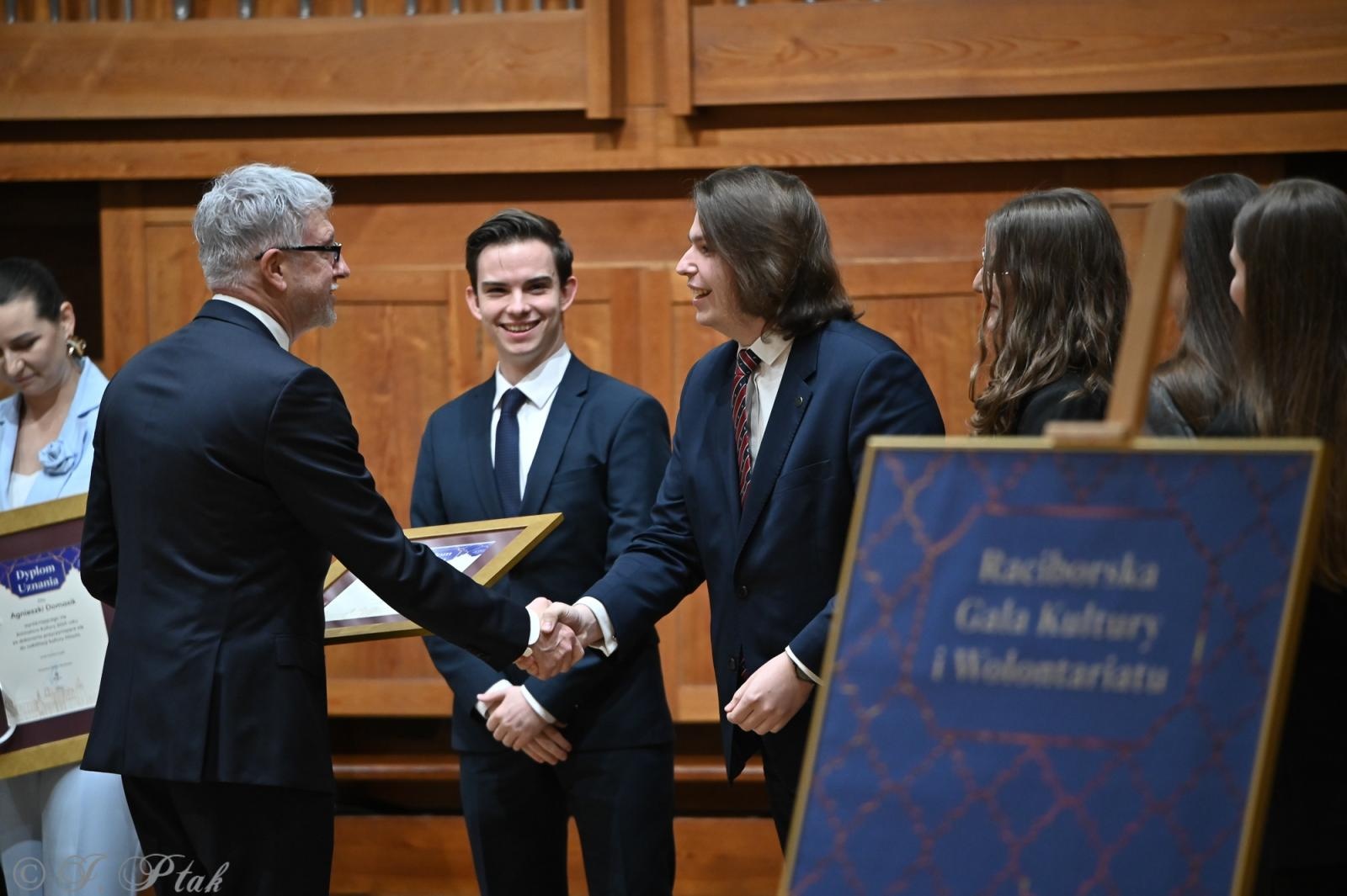 Zdjęcie w galerii na portalu naszraciborz.pl: Raciborska Gala Kultury i Wolontariatu [FOTO i WIDEO] wiadomości z regionu