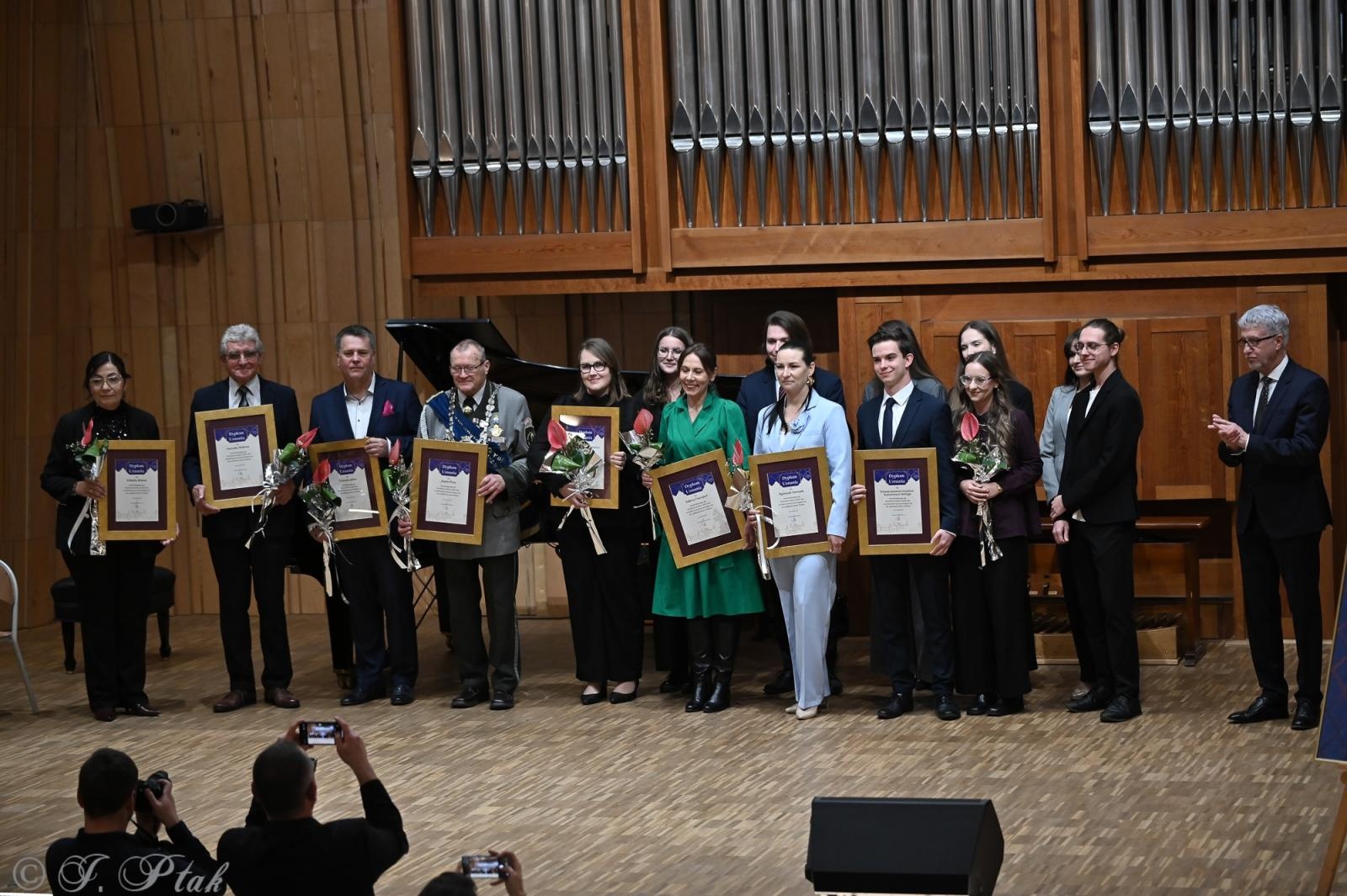 Zdjęcie w galerii na portalu naszraciborz.pl: Raciborska Gala Kultury i Wolontariatu [FOTO i WIDEO] wiadomości z regionu