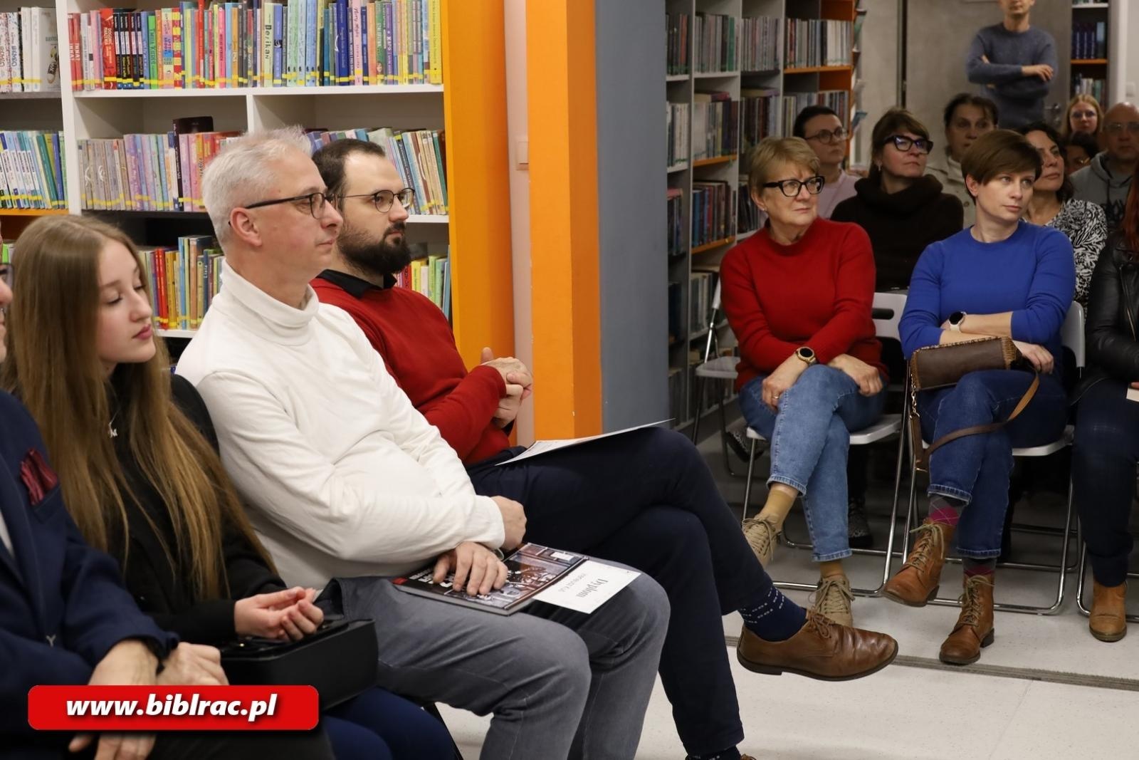 Zdjęcie w galerii na portalu naszraciborz.pl: Ogólnopolski konkurs literacki Racibórz prozą zaczarowany rozstrzygnięty wiadomości z regionu