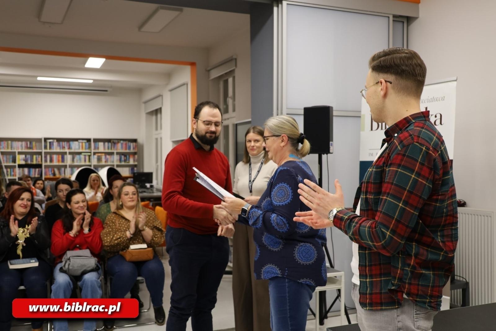 Zdjęcie w galerii na portalu naszraciborz.pl: Ogólnopolski konkurs literacki Racibórz prozą zaczarowany rozstrzygnięty wiadomości z regionu