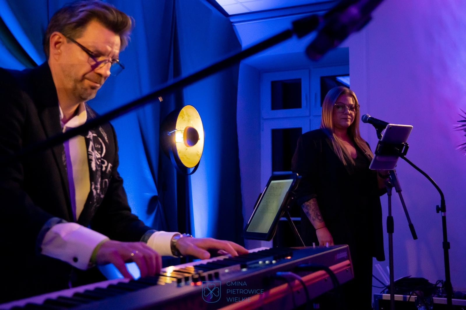 Zdjęcie w galerii na portalu naszraciborz.pl: Tam, gdzie milknie cisza – jesienne brzmienia w Stacji Kultura wiadomości z regionu