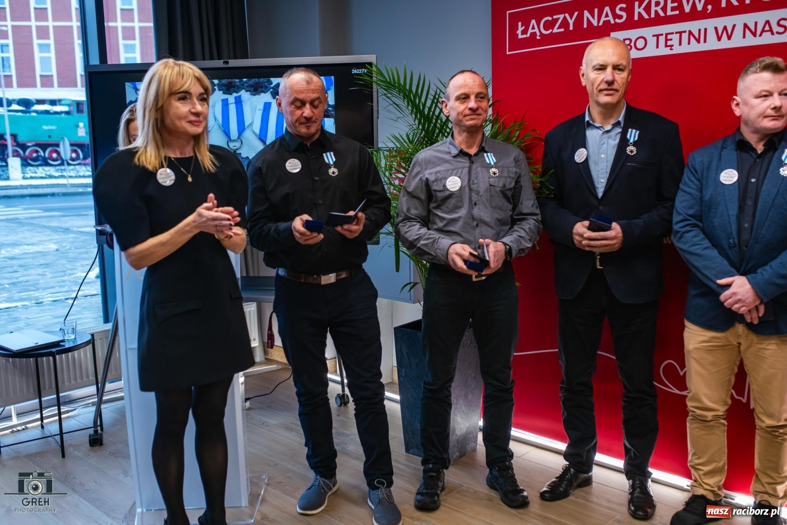 Zdjęcie w galerii na portalu naszraciborz.pl: Nieważne co masz, ważne czym się dzielisz. W Urban Lab wręczono medale zasłużonym krwiodawcom [FOTO i WIDEO] wiadomości z regionu