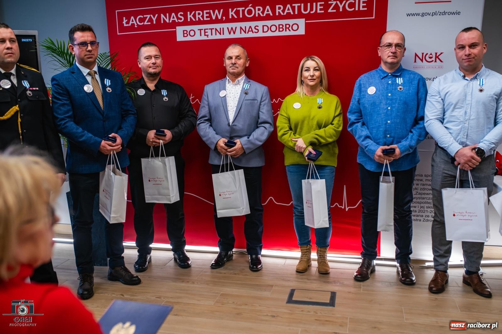 Zdjęcie w galerii na portalu naszraciborz.pl: Nieważne co masz, ważne czym się dzielisz. W Urban Lab wręczono medale zasłużonym krwiodawcom [FOTO i WIDEO] wiadomości z regionu