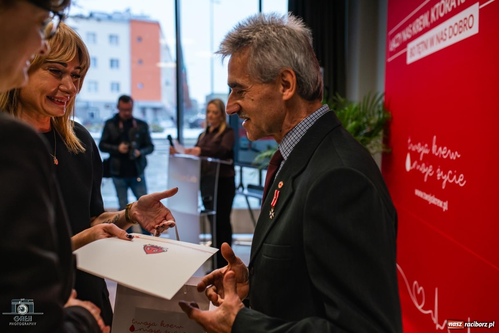 Zdjęcie w galerii na portalu naszraciborz.pl: Nieważne co masz, ważne czym się dzielisz. W Urban Lab wręczono medale zasłużonym krwiodawcom [FOTO i WIDEO] wiadomości z regionu