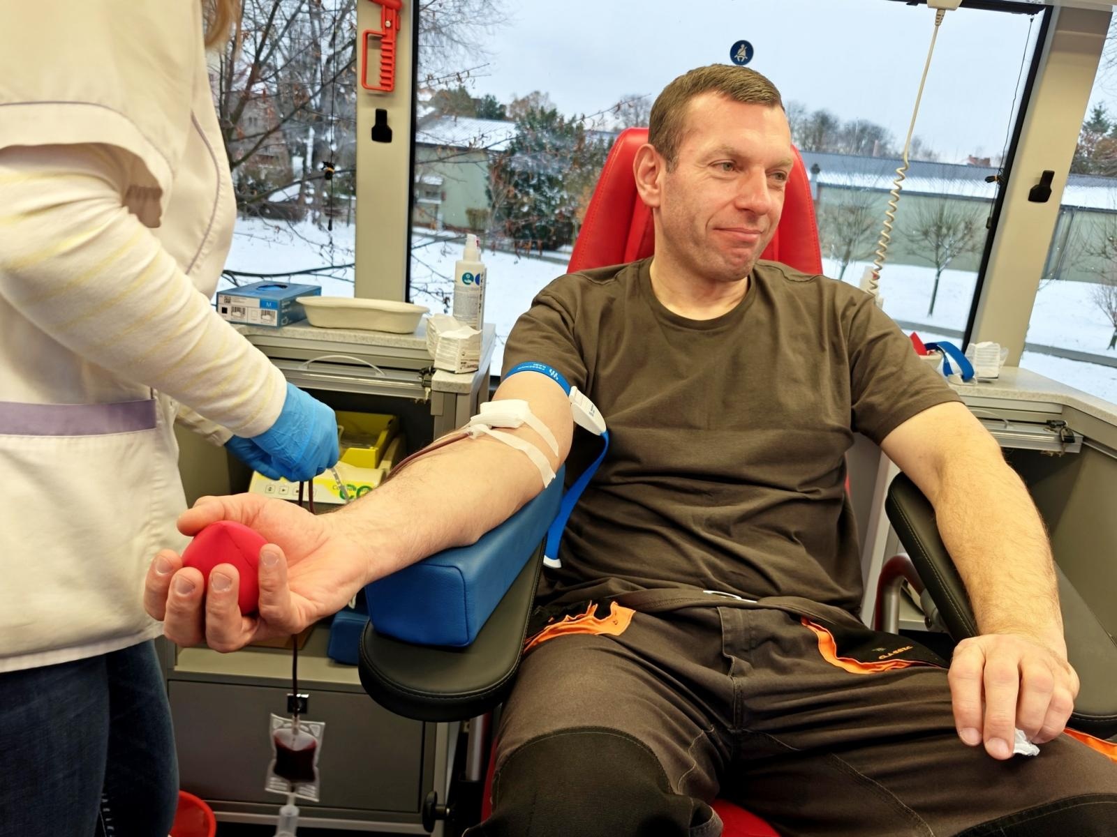 Zdjęcie w galerii na portalu naszraciborz.pl: Akcja zbiórki krwi w Śląskim Oddziale SG w Raciborzu wiadomości z regionu