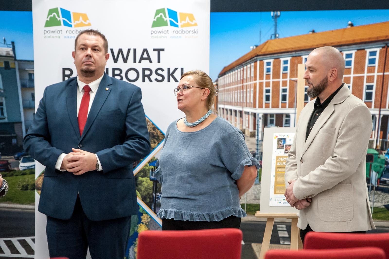 Zdjęcie w galerii na portalu naszraciborz.pl: Bajkowy Zamek 2025. Dwa grudniowe weekendy pełne atrakcji na dziedzińcu wiadomości z regionu