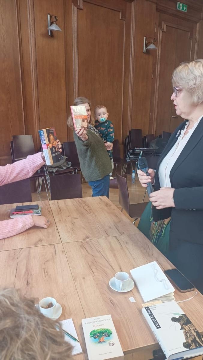 Zdjęcie w galerii na portalu naszraciborz.pl: Biblioteka sercem szkolnej kultury. Inspirująca konferencja w ZSO nr 1 w Raciborzu wiadomości z regionu