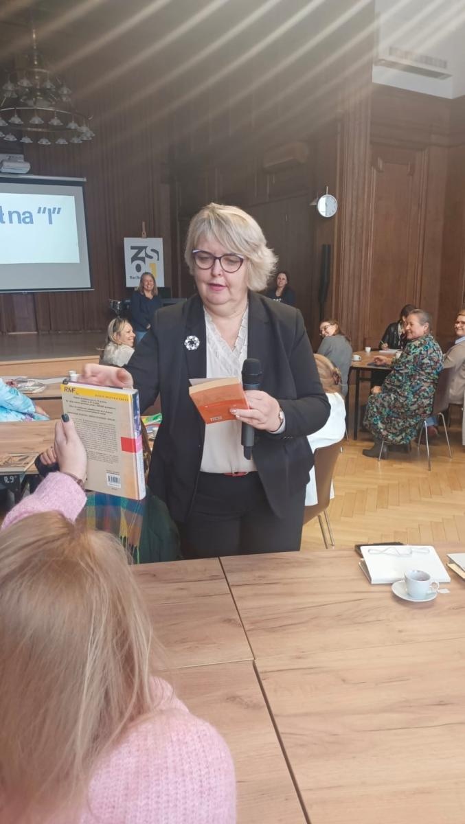 Zdjęcie w galerii na portalu naszraciborz.pl: Biblioteka sercem szkolnej kultury. Inspirująca konferencja w ZSO nr 1 w Raciborzu wiadomości z regionu
