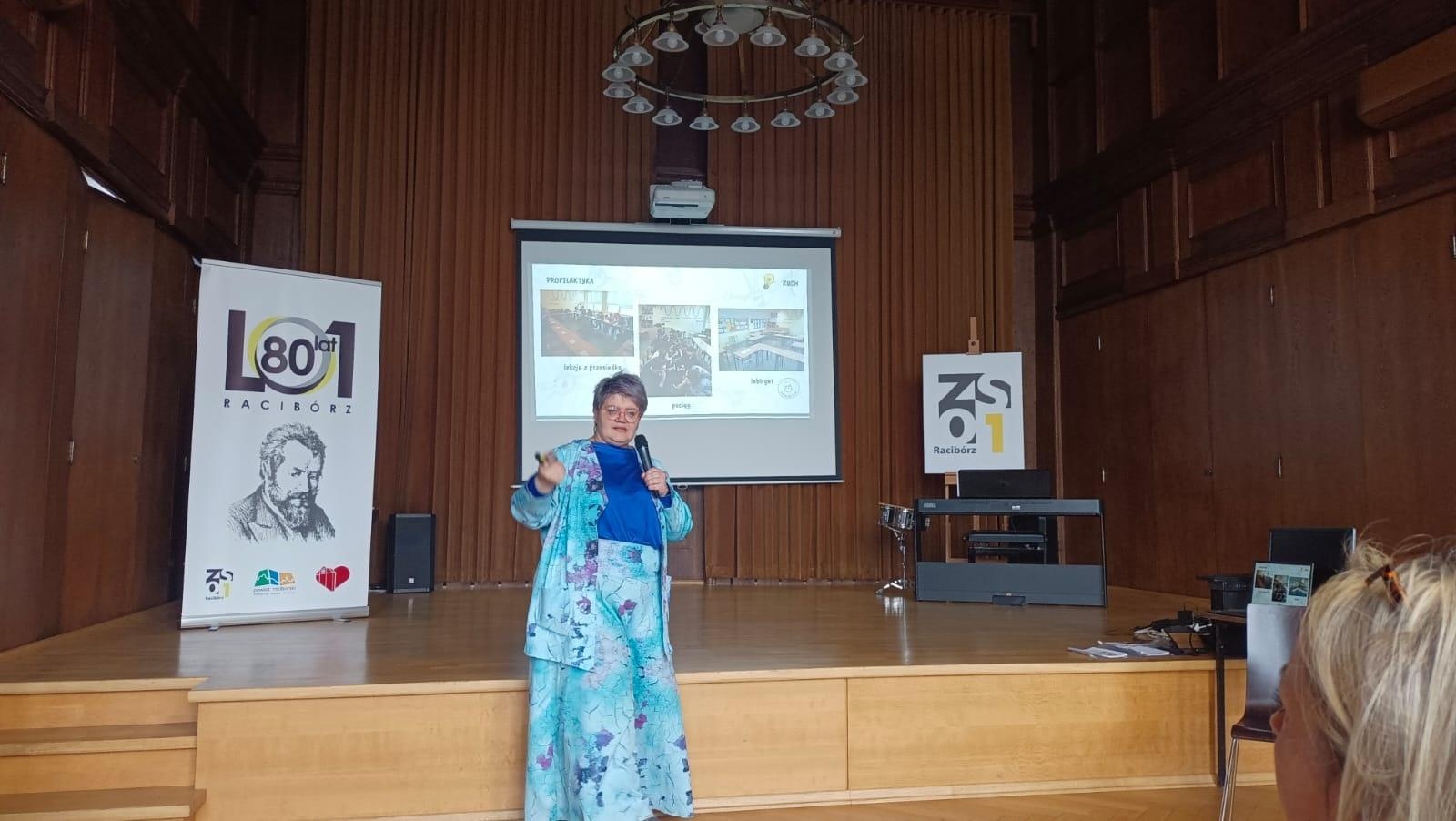 Zdjęcie w galerii na portalu naszraciborz.pl: Biblioteka sercem szkolnej kultury. Inspirująca konferencja w ZSO nr 1 w Raciborzu wiadomości z regionu