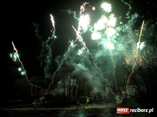 Zdjęcie w galerii na portalu naszraciborz.pl: Nowy rok nad bulwarami wiadomości z regionu