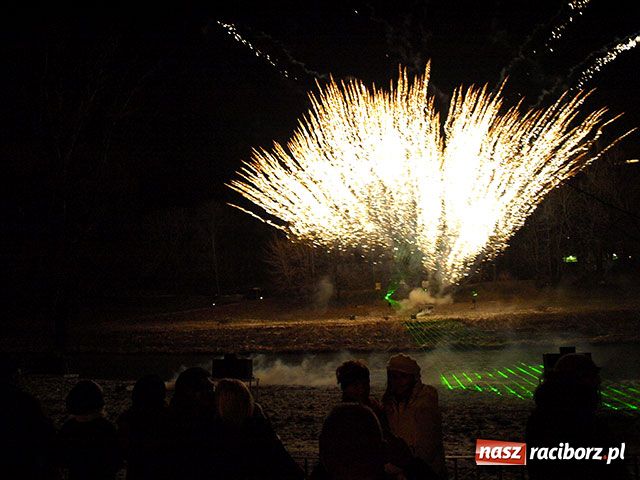 Zdjęcie w galerii na portalu naszraciborz.pl: Nowy rok nad bulwarami wiadomości z regionu