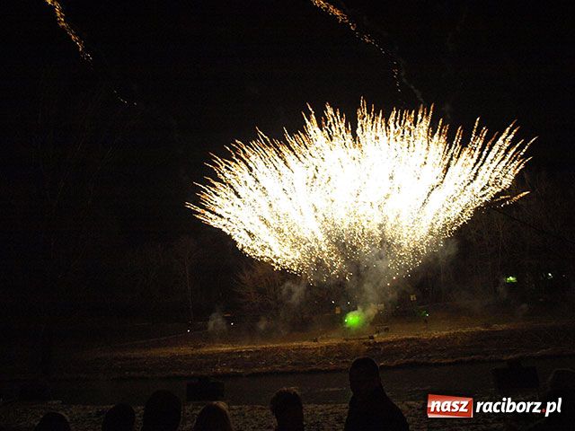Zdjęcie w galerii na portalu naszraciborz.pl: Nowy rok nad bulwarami wiadomości z regionu