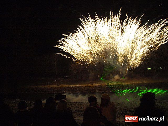 Zdjęcie w galerii na portalu naszraciborz.pl: Nowy rok nad bulwarami wiadomości z regionu