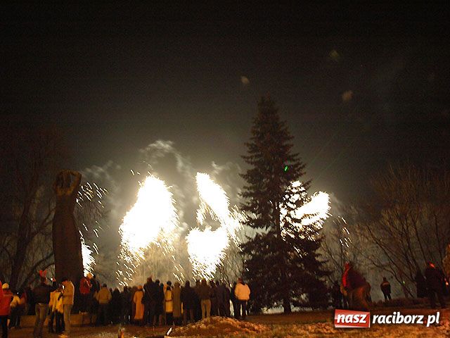 Zdjęcie w galerii na portalu naszraciborz.pl: Nowy rok nad bulwarami wiadomości z regionu