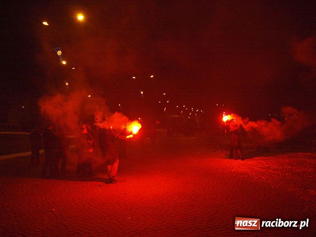Zdjęcie w galerii na portalu naszraciborz.pl: Nowy rok nad bulwarami wiadomości z regionu