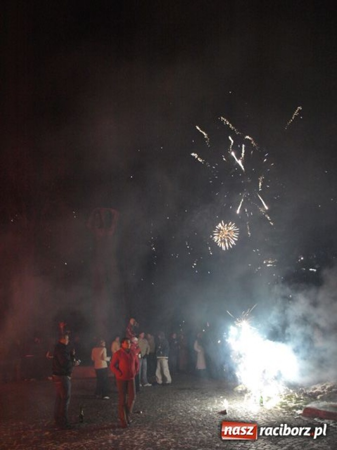Zdjęcie w galerii na portalu naszraciborz.pl: Nowy rok nad bulwarami wiadomości z regionu