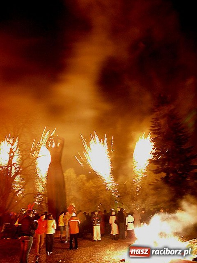 Zdjęcie w galerii na portalu naszraciborz.pl: Nowy rok nad bulwarami wiadomości z regionu
