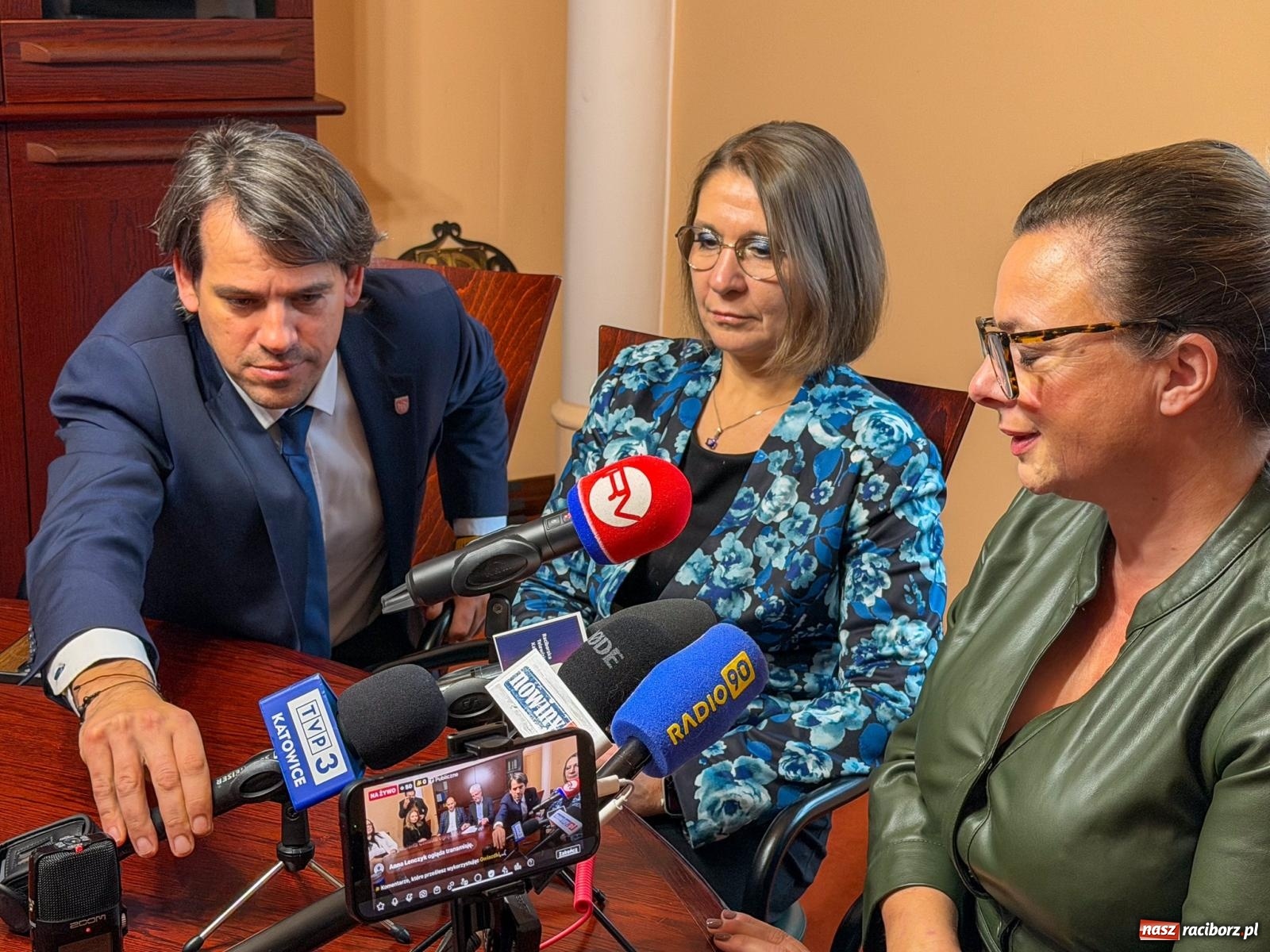 Zdjęcie w galerii na portalu naszraciborz.pl: Trzynastka do wygaszenia, Bema do Piętnastki – reforma raciborskiej oświaty z korektą wiadomości z regionu