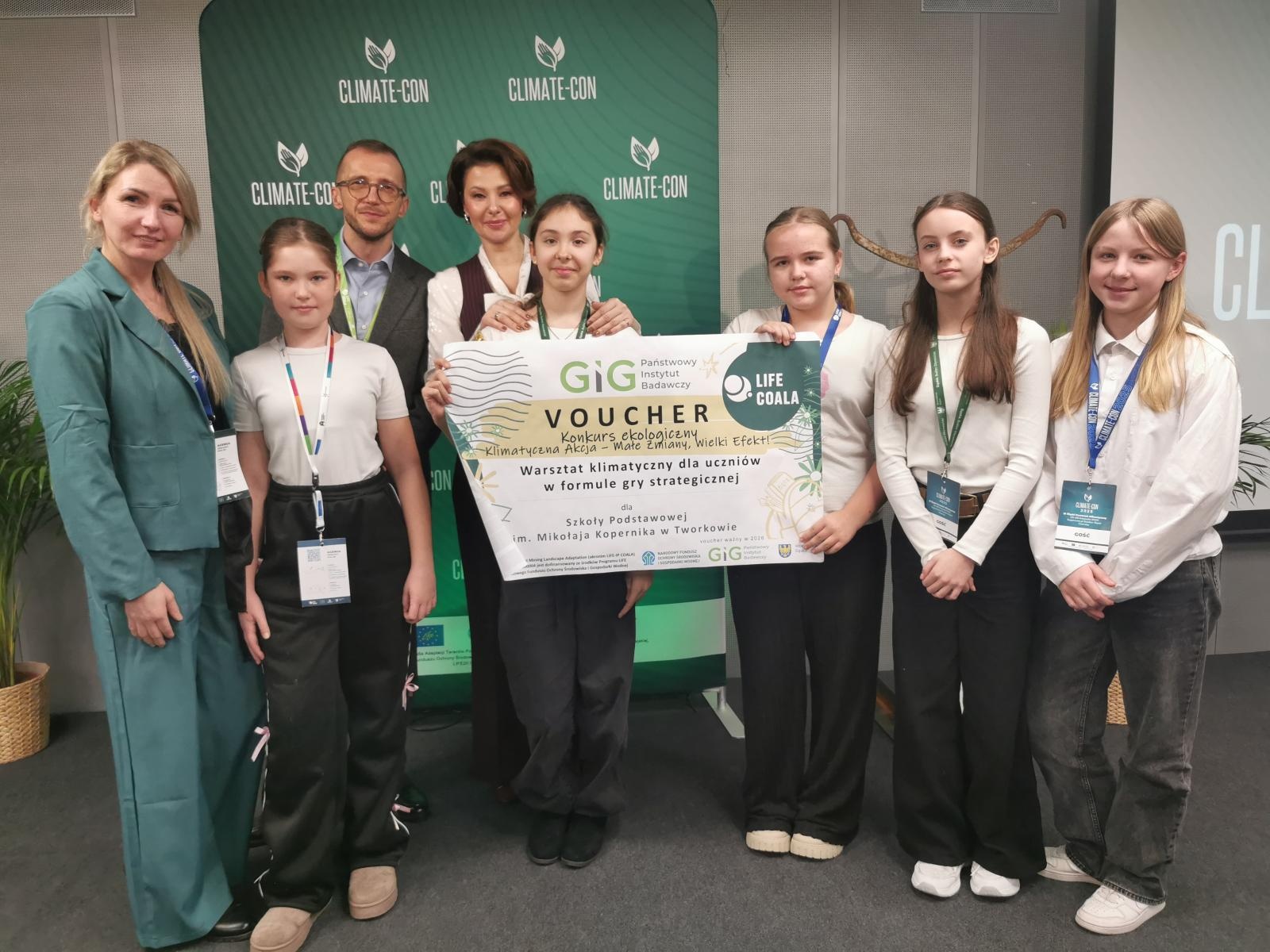 Zdjęcie w galerii na portalu naszraciborz.pl: ECO TEAM z Tworkowa na szczycie województwa śląskiego – sukces w konkursie klimatycznym i rozwój pracowni przyrodniczej wiadomości z regionu