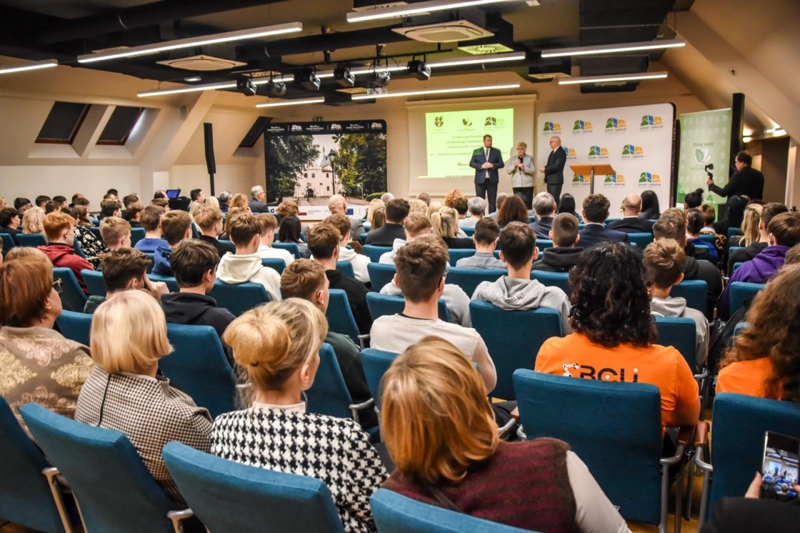 Zdjęcie w galerii na portalu naszraciborz.pl: Konferencja trzech powiatów na Zamku Piastowskim. Rozmowa o przyszłości kształcenia zawodowego wiadomości z regionu