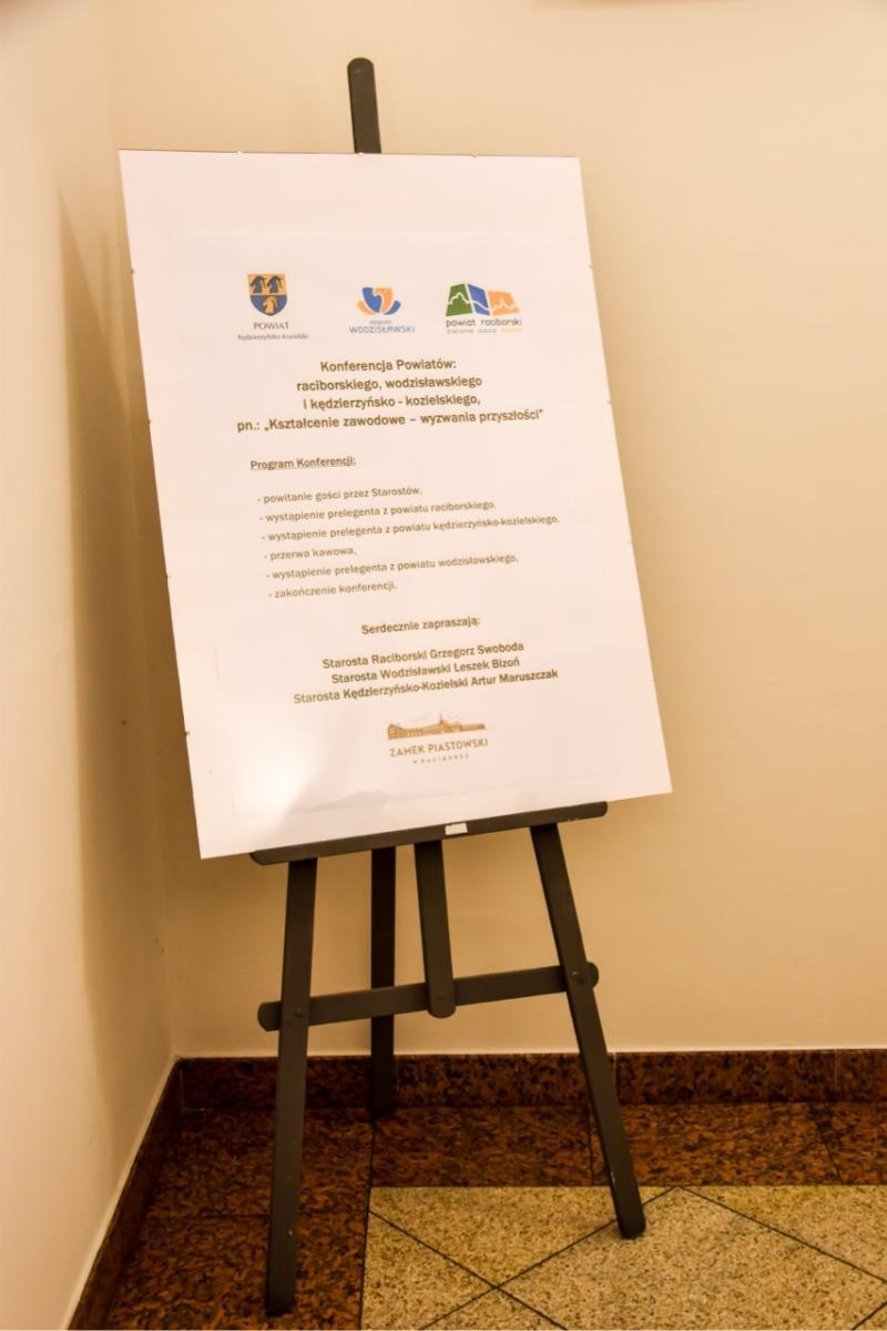 Zdjęcie w galerii na portalu naszraciborz.pl: Konferencja trzech powiatów na Zamku Piastowskim. Rozmowa o przyszłości kształcenia zawodowego wiadomości z regionu