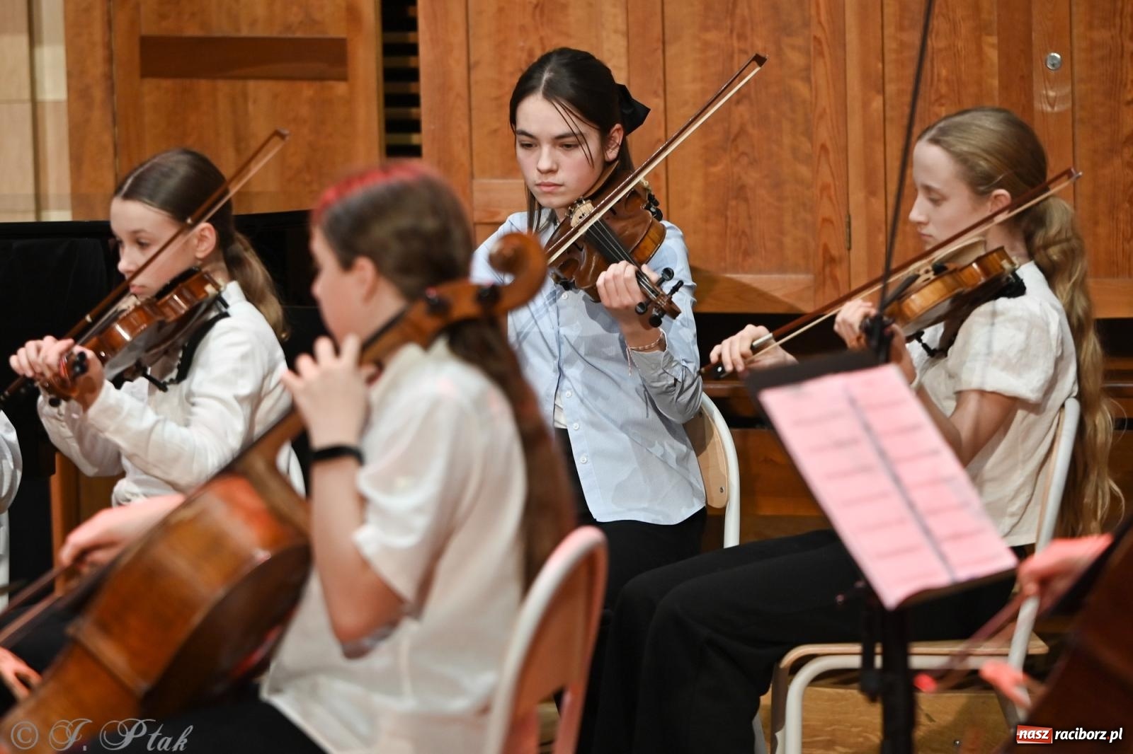 Zdjęcie w galerii na portalu naszraciborz.pl: Koncert charytatywny dla Stasia w Państwowej Szkole Muzycznej już za nami wiadomości z regionu