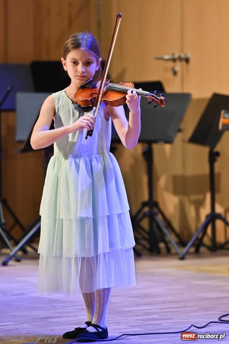 Zdjęcie w galerii na portalu naszraciborz.pl: Koncert charytatywny dla Stasia w Państwowej Szkole Muzycznej już za nami wiadomości z regionu