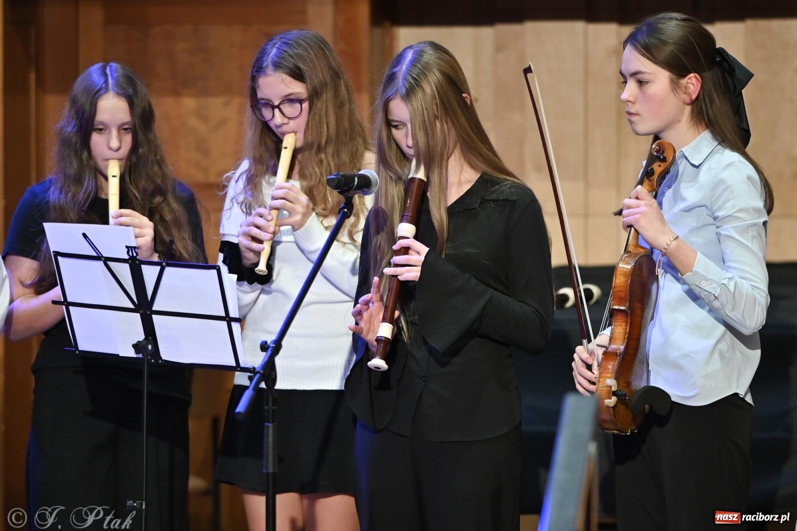 Zdjęcie w galerii na portalu naszraciborz.pl: Koncert charytatywny dla Stasia w Państwowej Szkole Muzycznej już za nami wiadomości z regionu