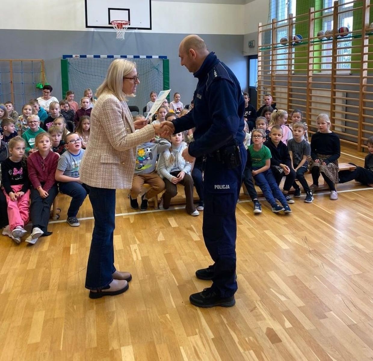 Zdjęcie w galerii na portalu naszraciborz.pl: W Kobyli rozmawiali o bezpieczeństwie wiadomości z regionu