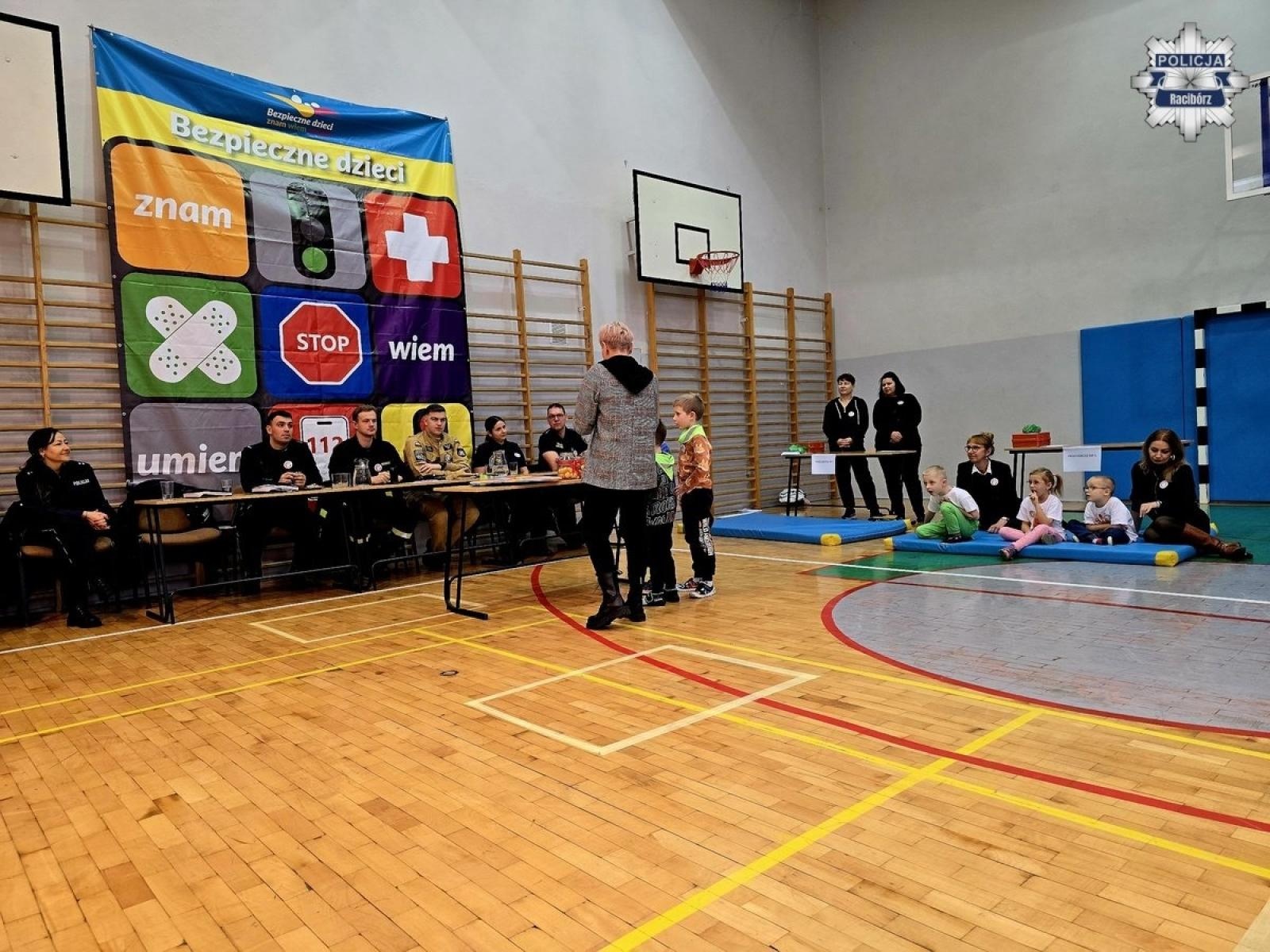 Zdjęcie w galerii na portalu naszraciborz.pl: Znam, wiem, umiem. Konkurs Bezpieczny przedszkolak w PCS wiadomości z regionu