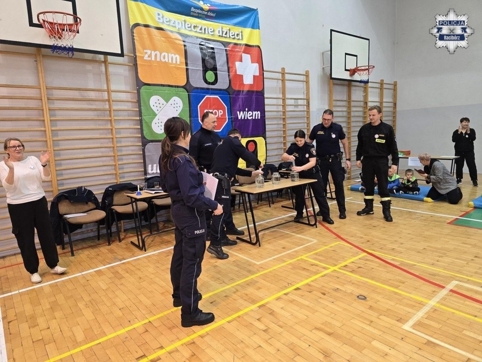 Zdjęcie w galerii na portalu naszraciborz.pl: Znam, wiem, umiem. Konkurs Bezpieczny przedszkolak w PCS wiadomości z regionu
