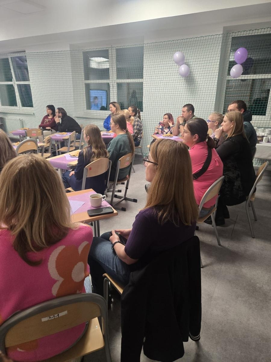 Zdjęcie w galerii na portalu naszraciborz.pl: Małe rączki, wielkie serca… czyli Światowy Dzień Wcześniaka w Słonecznej Krainie w Raciborzu wiadomości z regionu