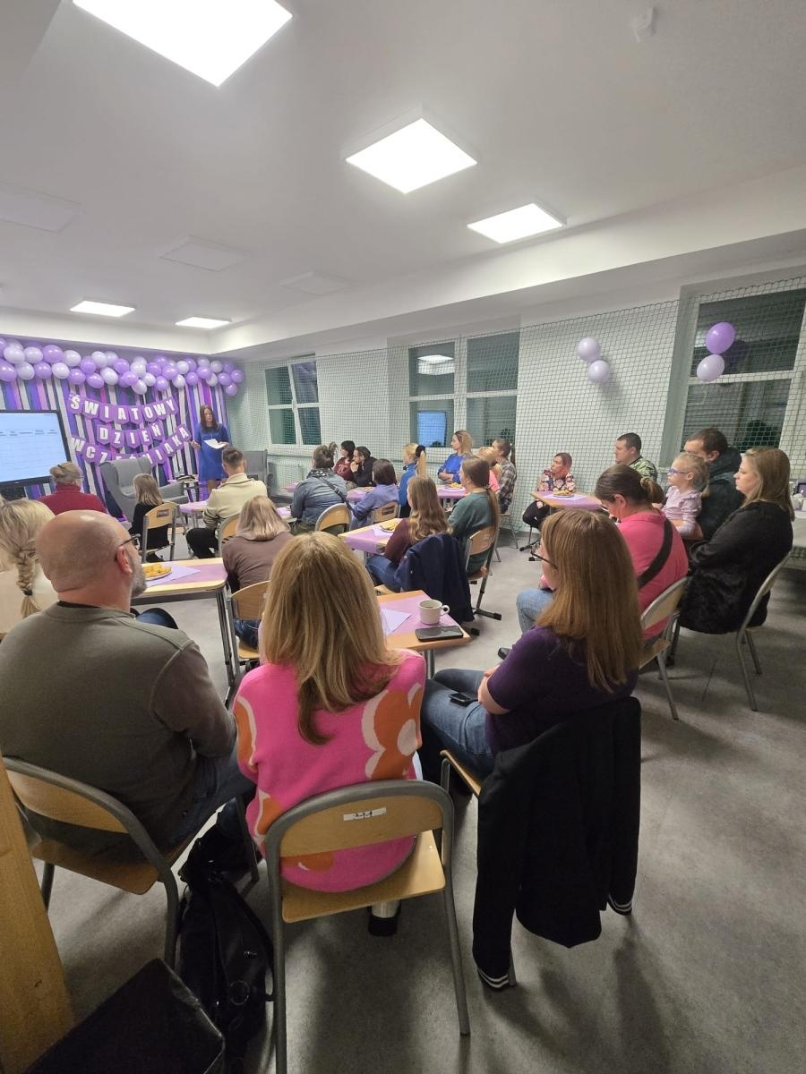 Zdjęcie w galerii na portalu naszraciborz.pl: Małe rączki, wielkie serca… czyli Światowy Dzień Wcześniaka w Słonecznej Krainie w Raciborzu wiadomości z regionu