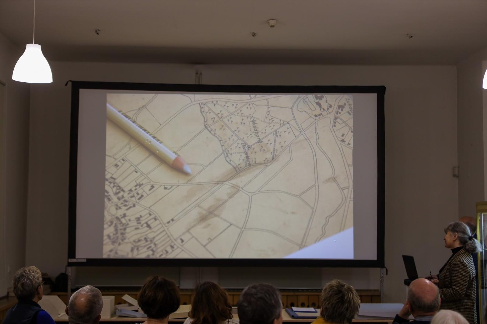 Zdjęcie w galerii na portalu naszraciborz.pl: Spotkanie z zabytkami: papierowe skarby pod opieką konserwatora wiadomości z regionu